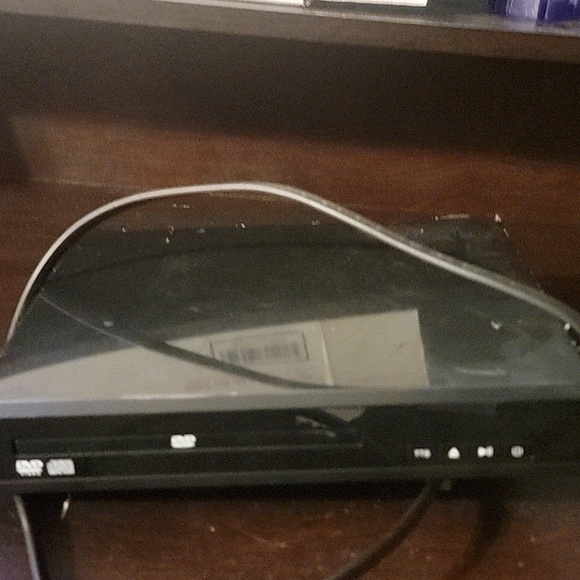 Onn DVD player. - Picture 2 of 4